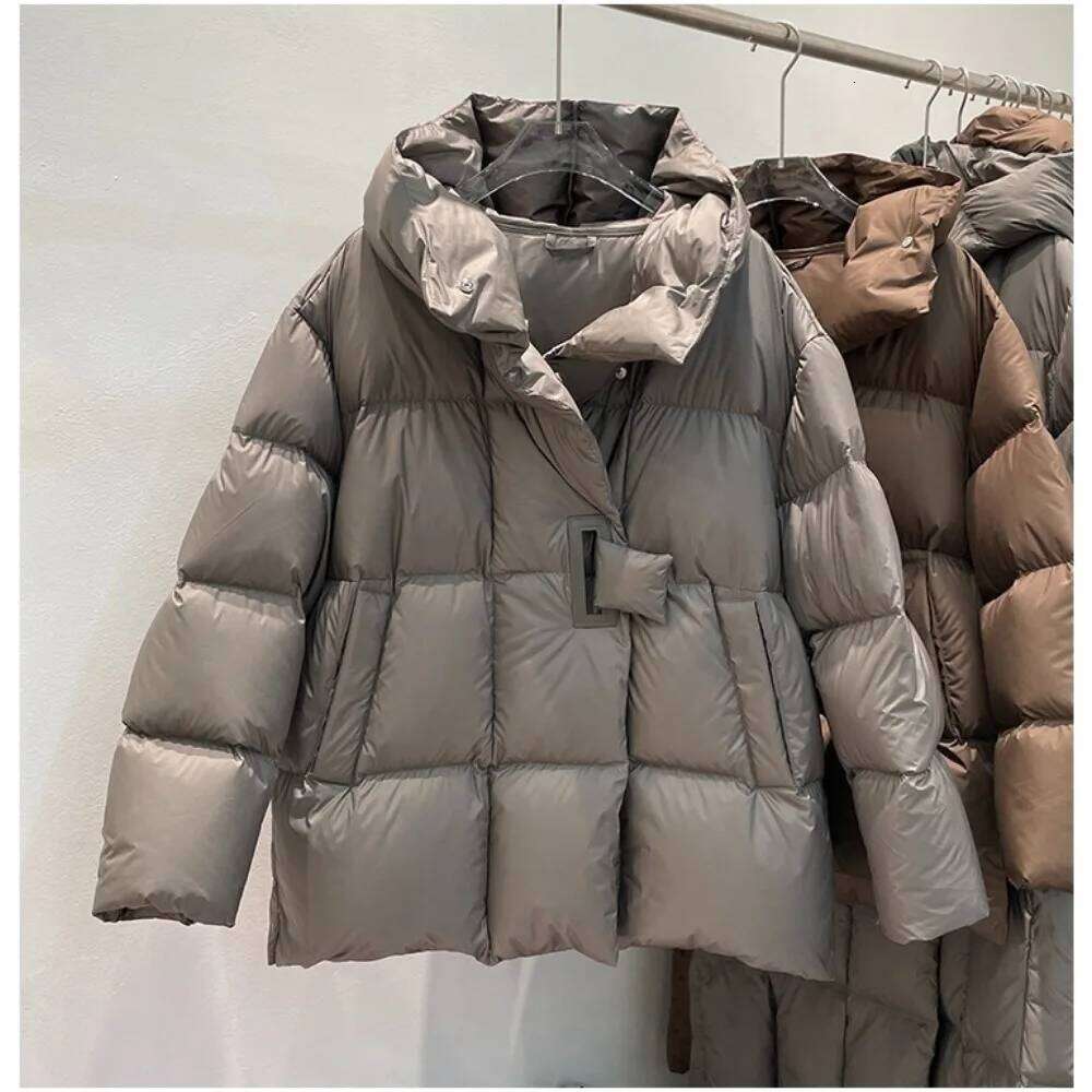 Winter White Duck Down Jacket Women 2025 Fashion Female Thick Warm Fluffy Parkas Loose Oversized Puffer Coat Outwear Coats Designer Women