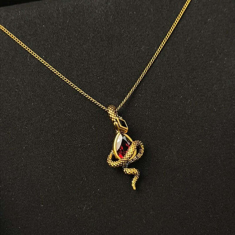 Red Black Gold Cane Necklace 2024 New Zodiac Snake Shape Exquisite Collarbone Chain