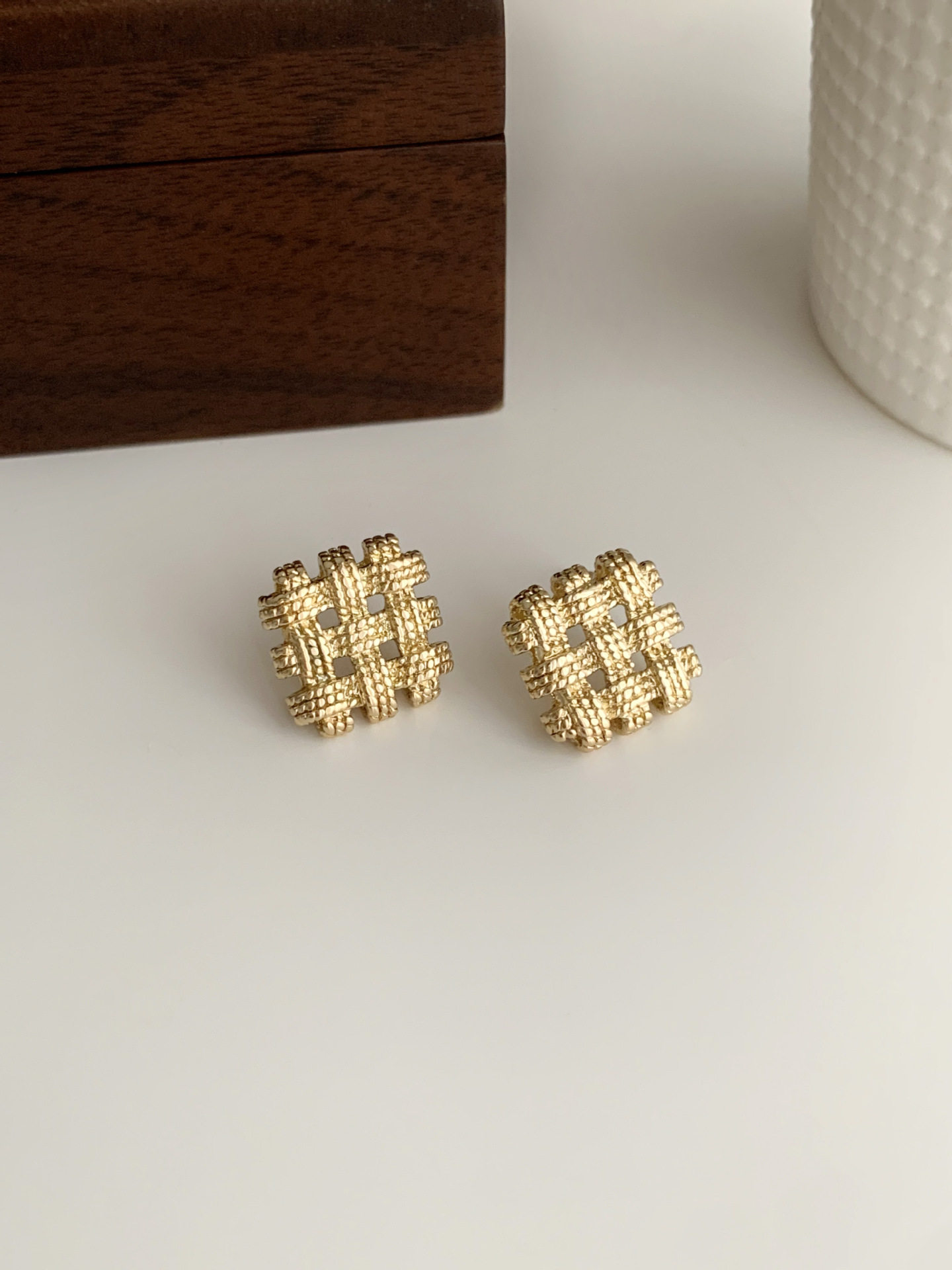 Designer earrings Luxury earrings S925 Silver Needle Gold earrings Hollow Square Light Luxury Retro Earrings High Grade Zircon Earrings Geometric Earr