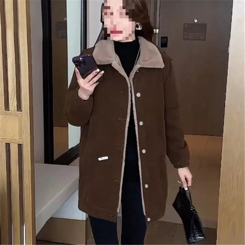 Plus Size Fleece Lined Jacket Womens Winter Fashion Loose Coat MidLength High Quality for Mature Women 251018