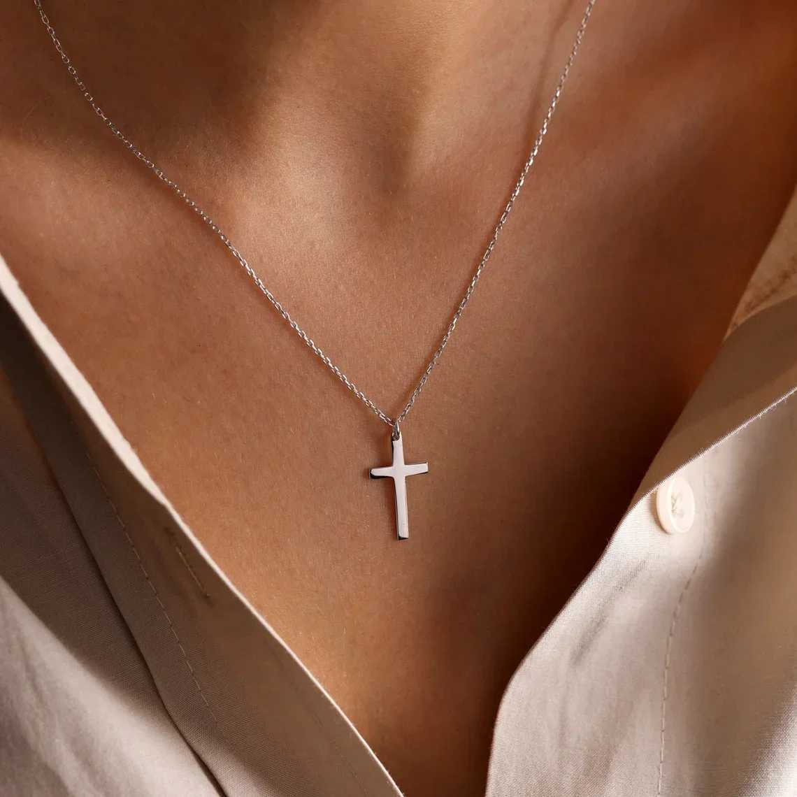 Stainl Steel Necklace Cross Pendant Necklace For Women Stainl Steel Chain Charm Necklace Cool Boys Girls Jewelry GiftXJ251024