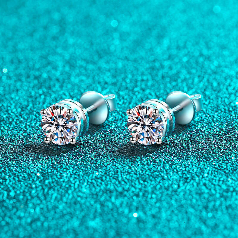 DHCollections-- Sterling Sier Plated PT950 Gold Simple Four-Prong Screw Style Moissanite Stud Earrings