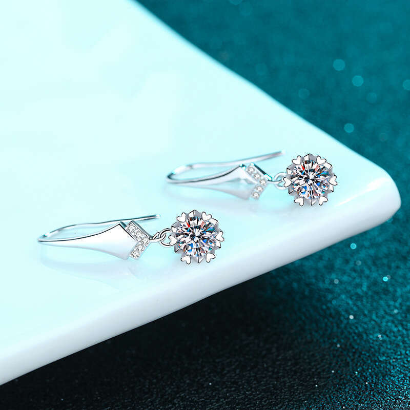 DHCollections-- XDY Sterling Sier Ear Hooks Elegant and Dignified Temperament V-Shaped Micro-Inlaid Moissanite Earrings