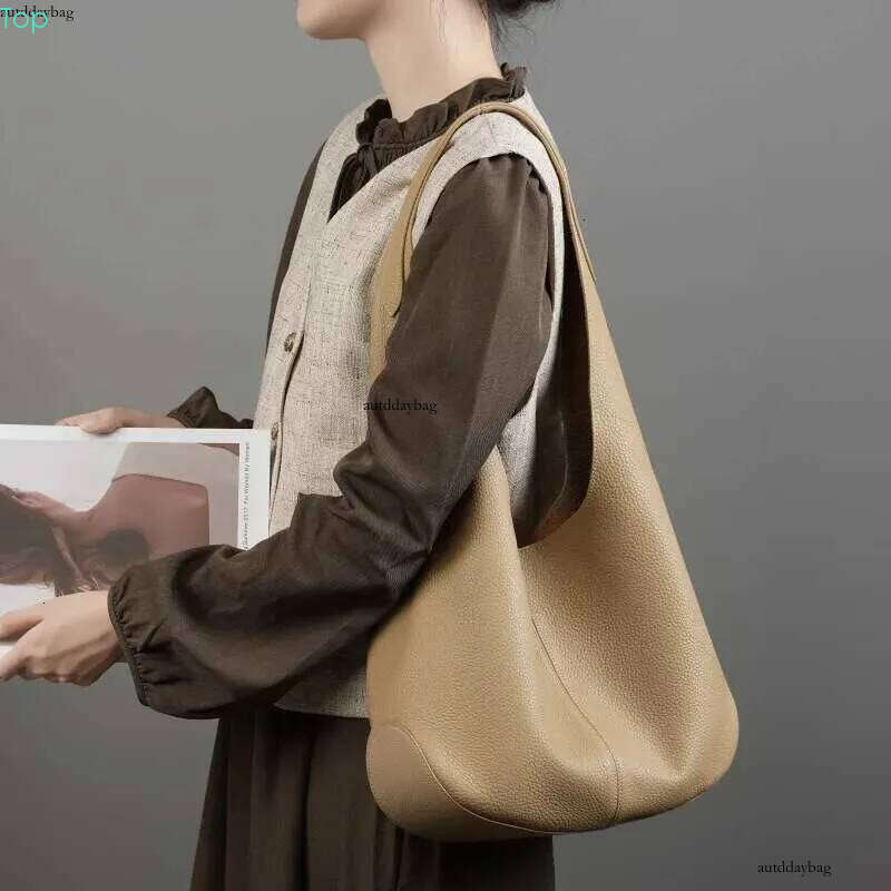 2025 New Design Bucket Large Capacity Top Layer Tote Bag, High-End Feeling, Underarm Single Shoulder Leather Bag