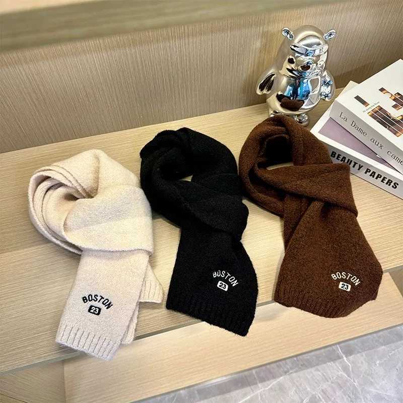 Childrens knitted scarf autumn and winter new encola red embroidered letter baby middleaged childrens bib warm windbreak Y251024