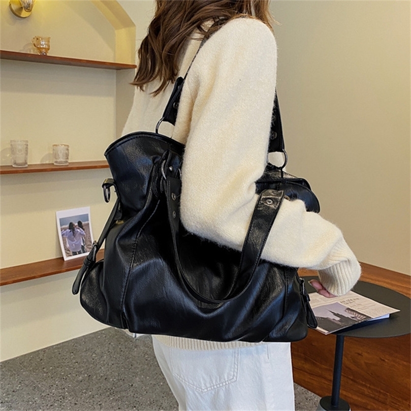 Large Capacity Black Shoulder Bags For Women Large Shopper Bag Solid Color Soft Leather Crossbody Handbag Lady Travel Tote Bag 251023ww