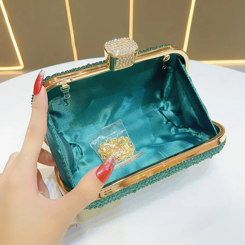 Womens Pleated Satin Evening Banquet Flowers Golden Bamboo Handle Clutch Bag Romantic Bridal Dinner Dress Party Handbag 251023