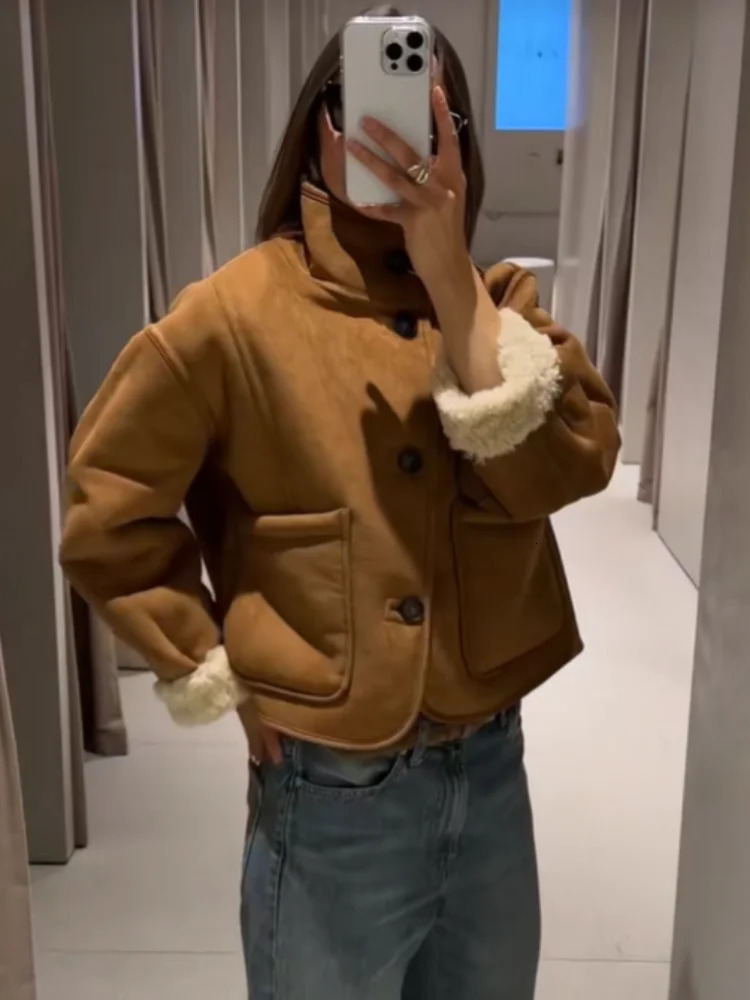 Casual Reversible Lamb Wool Coat Women Stand Collar Single Breasted Pocket Loose Short Warm Jacket Lady Commute Office Jackets 251021