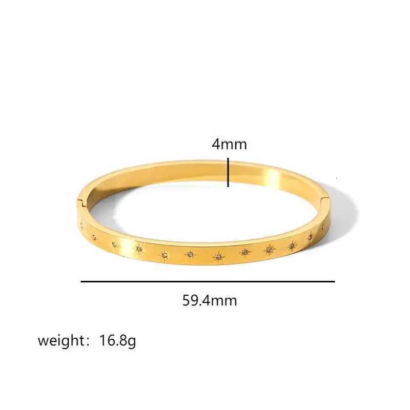 Luxury Jewelry Accessories Non Tarnish Elegant Cubic Zirconia Star 18K Gold Plated Stainless Steel Bangle Bracelet for WomenW251024