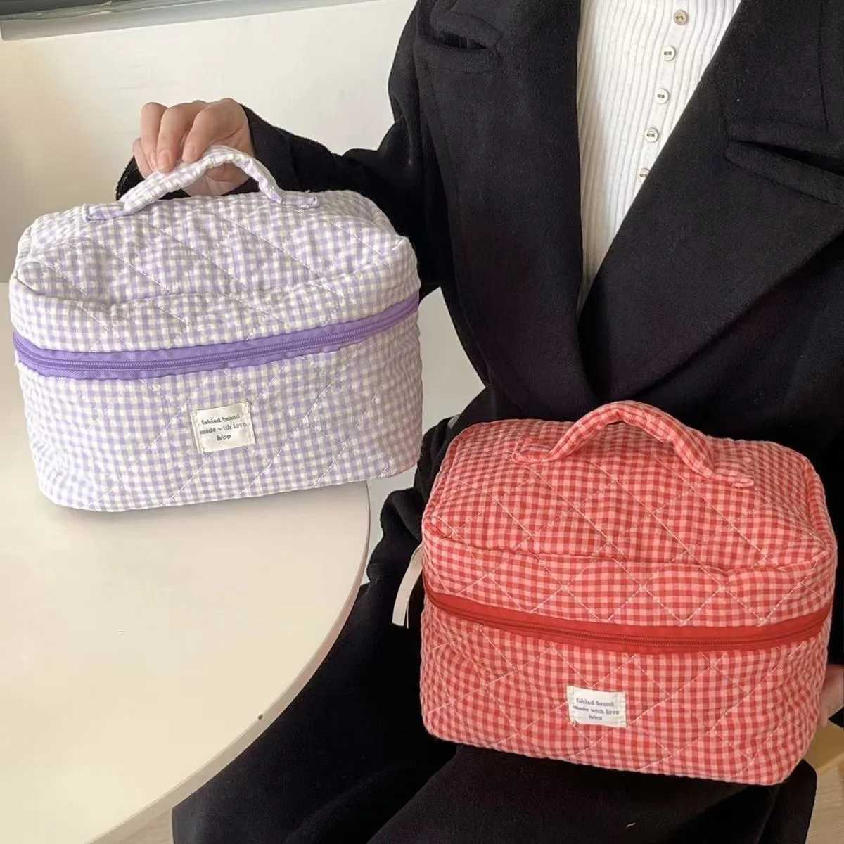 Women Large Capacity Cotton Makeup Bag Portable Travel Toiletry Bag Checkered Cosmetic Bag Girls Skincare Brushes Storage BagT251024