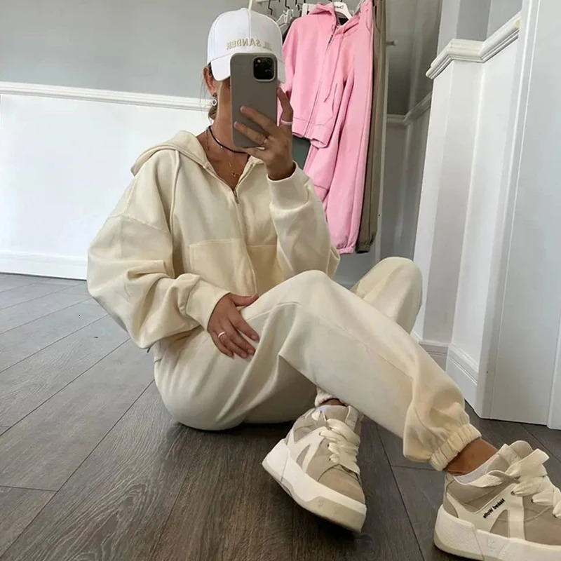 Womens sportswear two pieces set Solid color long sleeved zipper hoodie Elastic laceup pants Spring female tracksuit suit 251013