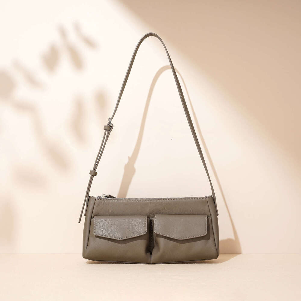 Luxury bag New Niche Shoulder High end First Layer Genuine Leather Small Fashion Versatile Casual Commuter Crossbody Bag