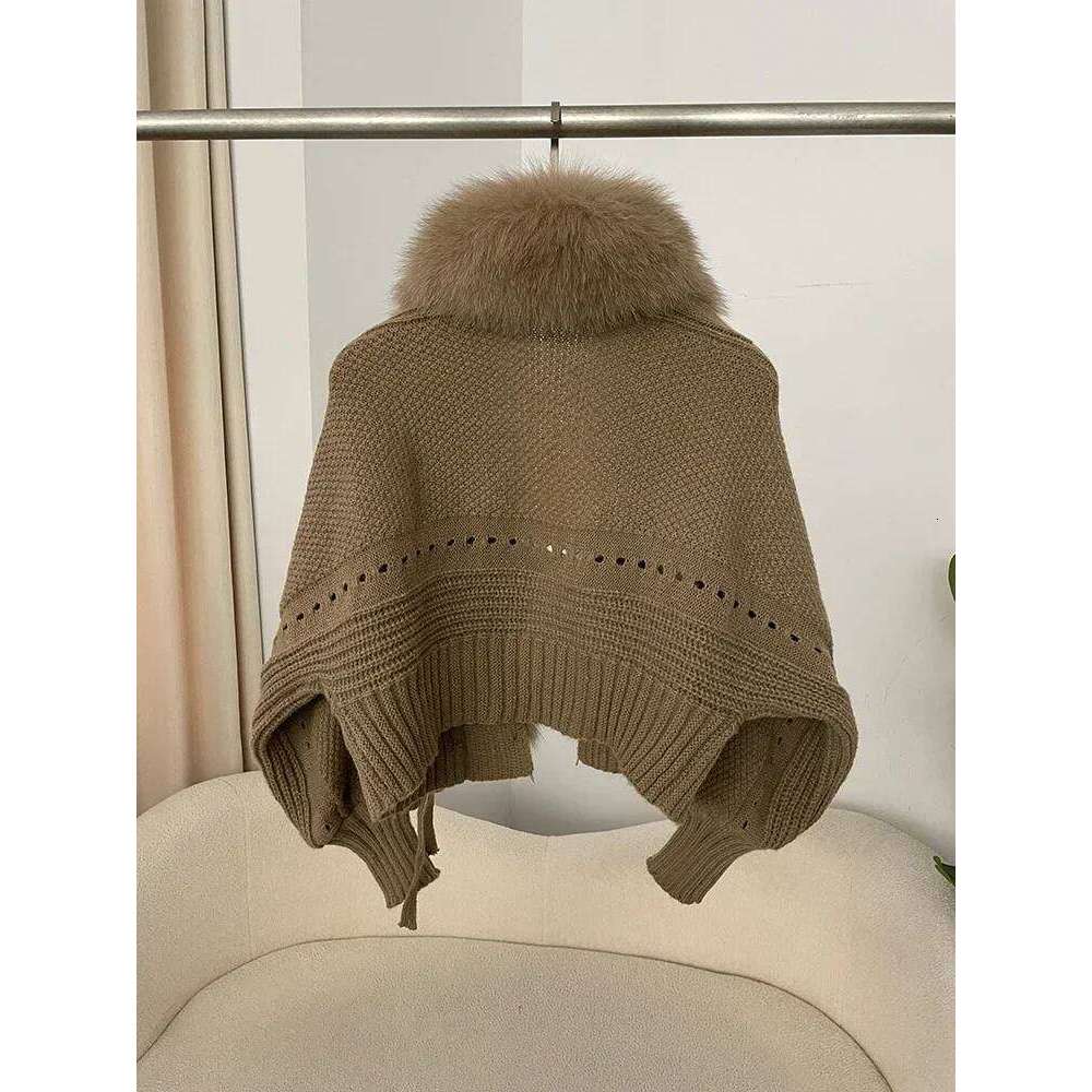 Winter New Fashion Knitting Cardigan Placket Women Casual Real Fox Coat Short Warm Knitted Jacket With Natural Fur