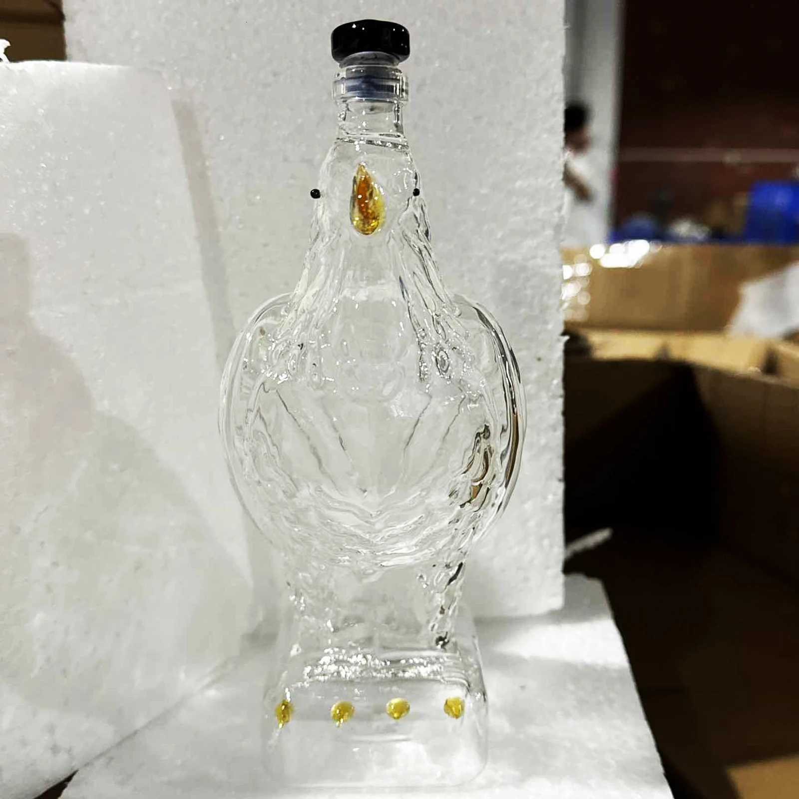 Liquor Decanter Dad Husband Whiskey Decanter Bottle Exquisite Liquor Bottle Fun He Decoration for Holidays Y251024