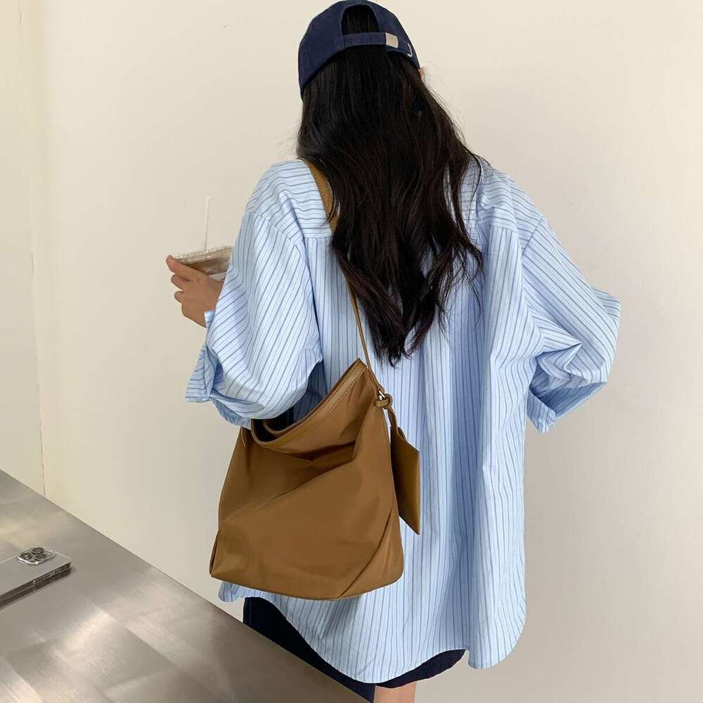 Korean Style New Women's Single Shoulder Casual Nylon Commuter For Work Large Capacity Fashionable Lazy Tote Bag B5