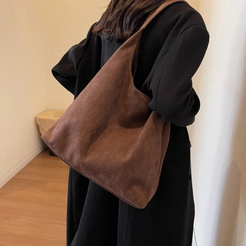 Autumn and Winter Vintage Womens Bag Large Capacity Suede Shoulder Bag Solid Color Simple Casual Bag Retro Handbags 251023
