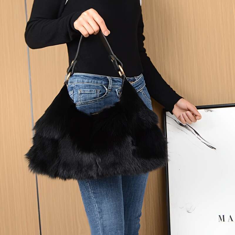 Fashionable Fox Fur Fashion Crossbody Bag, Made Of Polyester Fabric Inside, Can Be Worn On One Shoulder Or Crossbody, Washable, Non Bleached