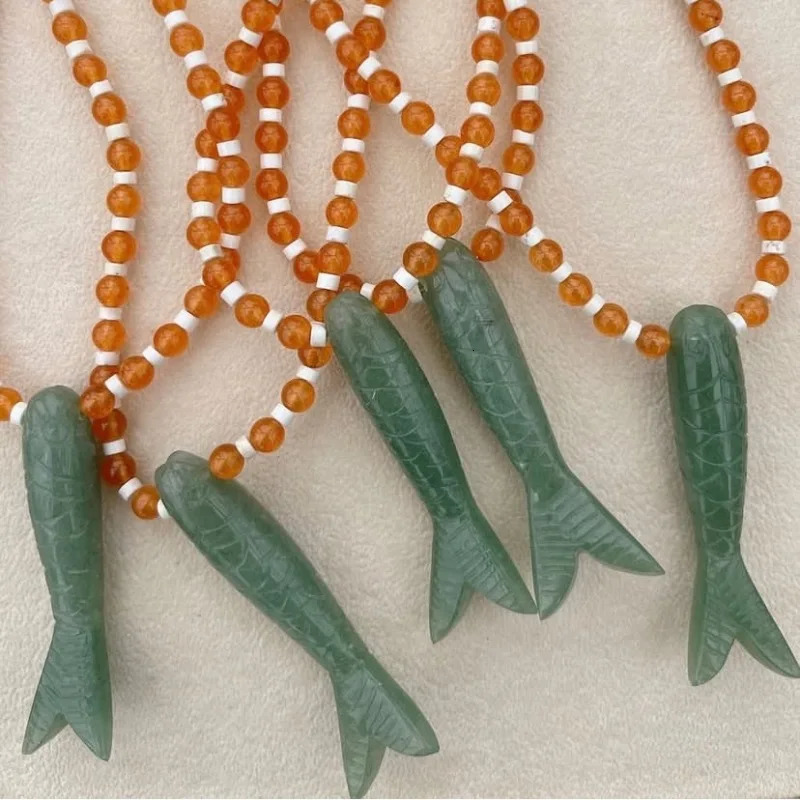 Stone Carved Small Fish Shell Bead Necklace Simple Colorful Stone Clavicle Chain Holiday Jewelry 251016