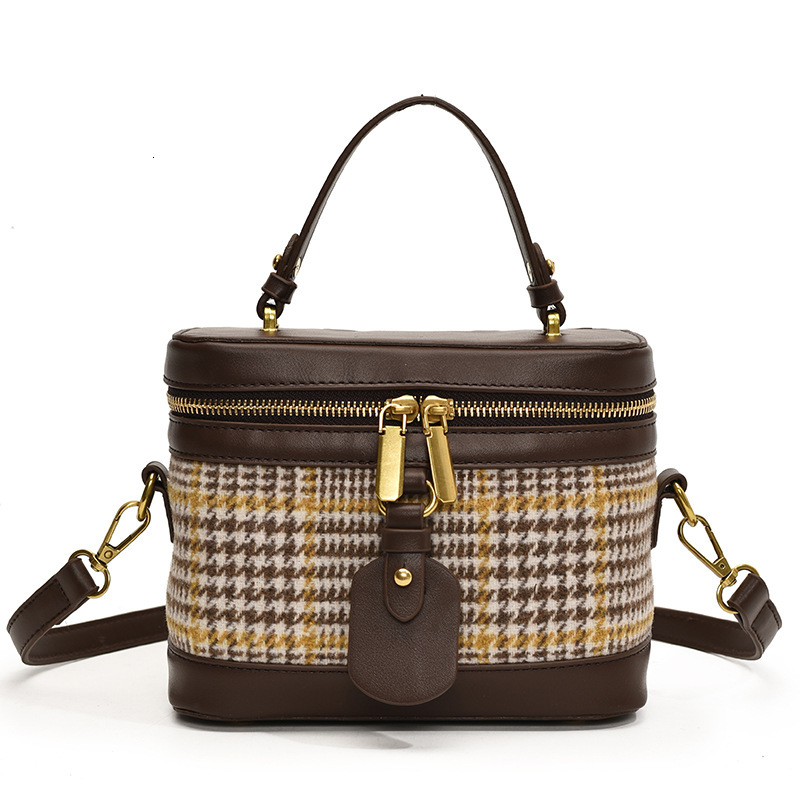 Luxury Brand Designer Bag Super Popular Niche Plaid Bag For Women 2025 New Autumn Versatile Crossbody Bag Fashion Handbag Box Bag