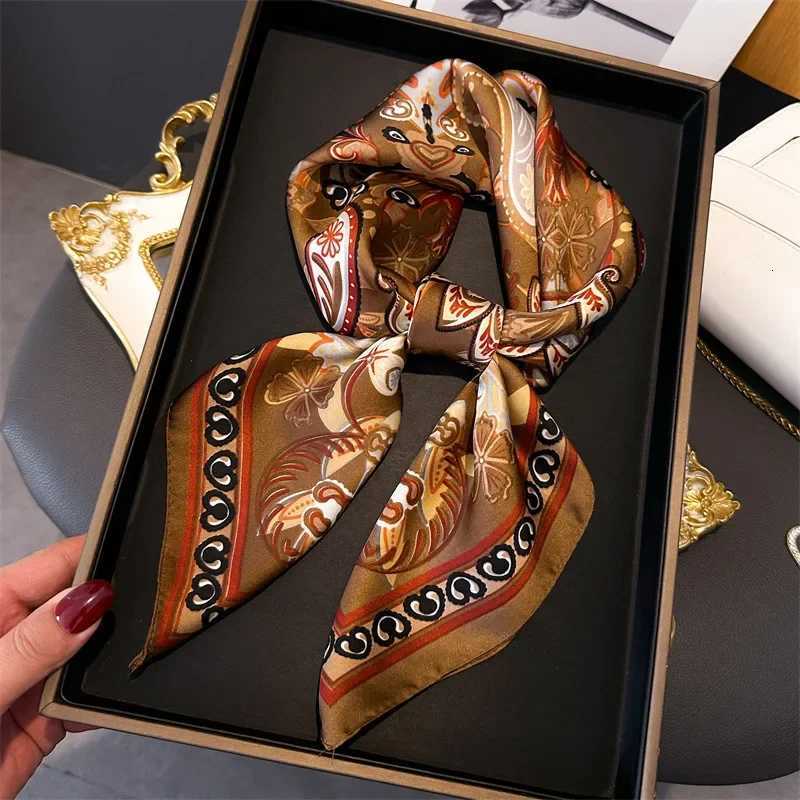 7070cm Retro Paisley Cashew Print Soft Silk Square Scarf for Wen Scarves Decorate Hijab Neck Ties Fem Foard Bandana Y251024