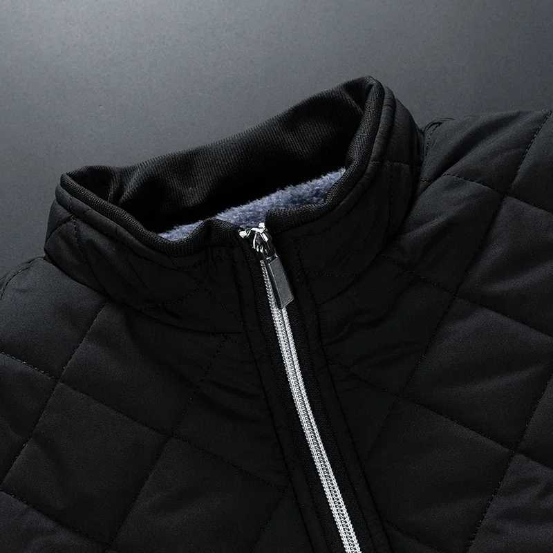 Autumn Winter Outdoor Mountaineering Camping Windproof Warm Jacket Outdoor High Quality Sports Leisure Plus Velvet Thick Jacket Z251024