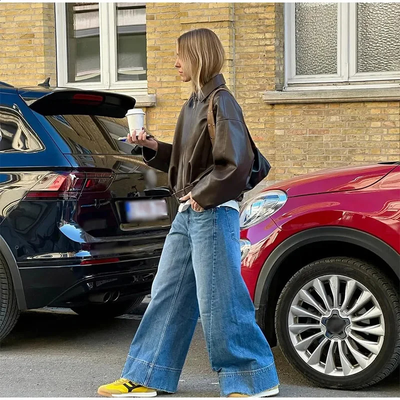 Vintage PU Leather Bomber Jackets 2025 Autumn Ladies Zipper Lapel Long Sleeve Pocket Coat With Belt Womens Loose Streetwear 251018