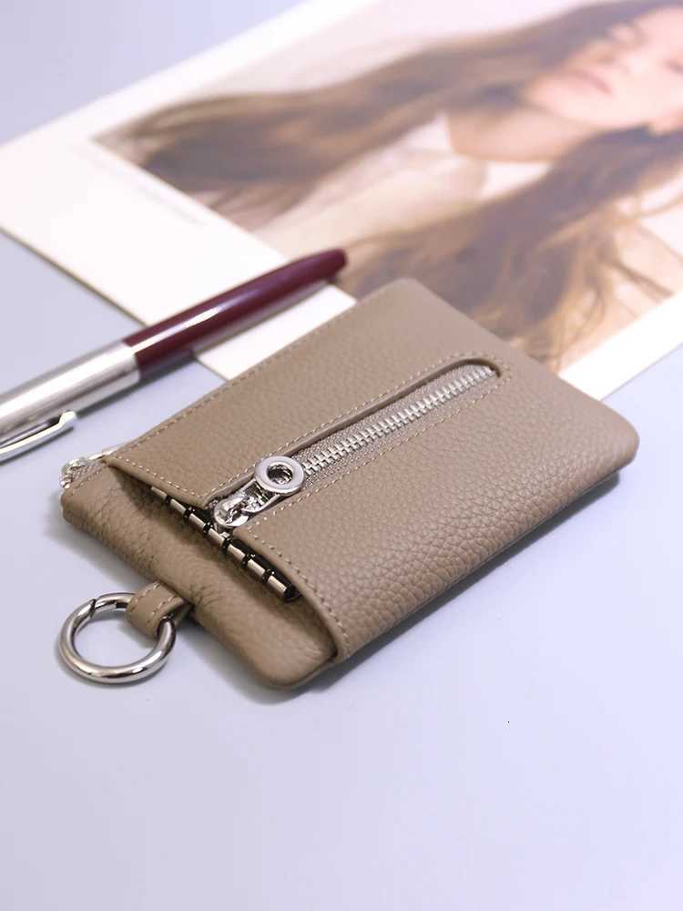 Genuine Leather Key Wallets Unisex Retro Keys Organizer Men Cowhide Key Card Holders Women Housekeeper Keychain Cover Coin Purse Z251023