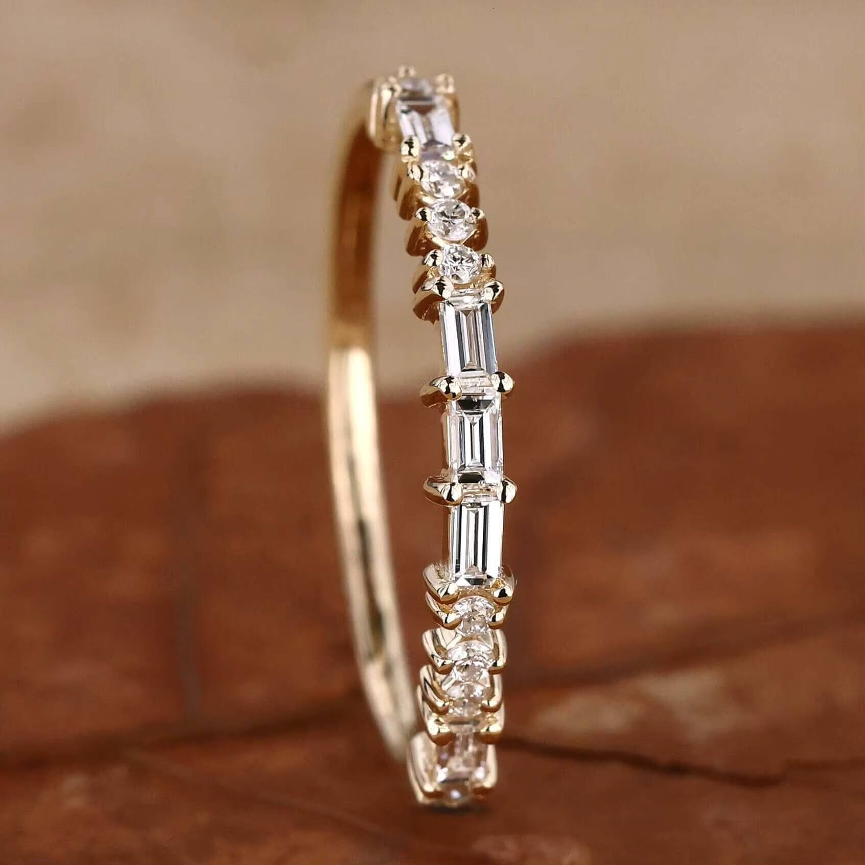 Gia Igi Certified Cvd HPHT Lab Grown Created Diamond 14k 18k Solid Gold Half Eternity Wedding Band Ring Baguette and Round Cut