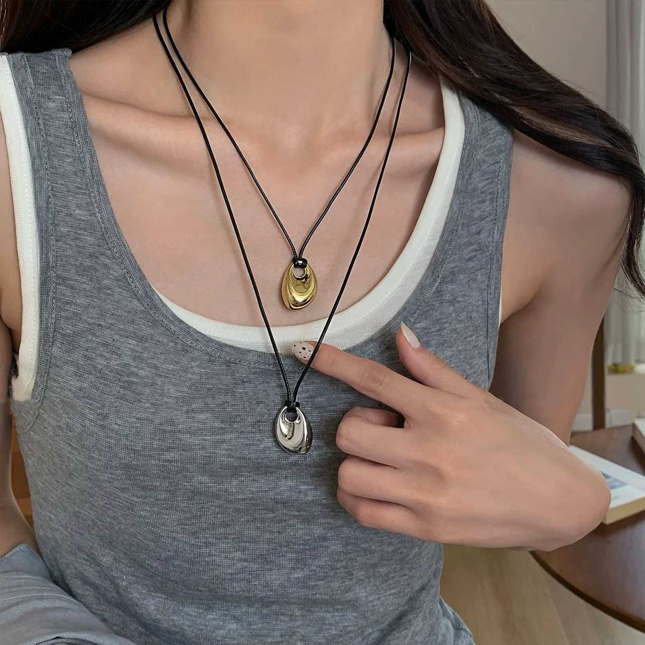 Pretty Cute Design Black Cord Irregular Metal Pendant Necklace for Women Long Style Adjustable Sweater Chain JewelryXJ251024