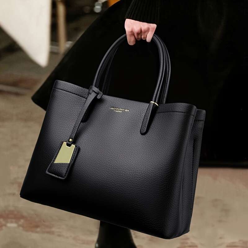 Elegant Black For Wo, Adjustable Strap, Zipper Closure, Polyester Lined, Solid Color, Edge Paint Detail, Versatile Shoulder Handbag