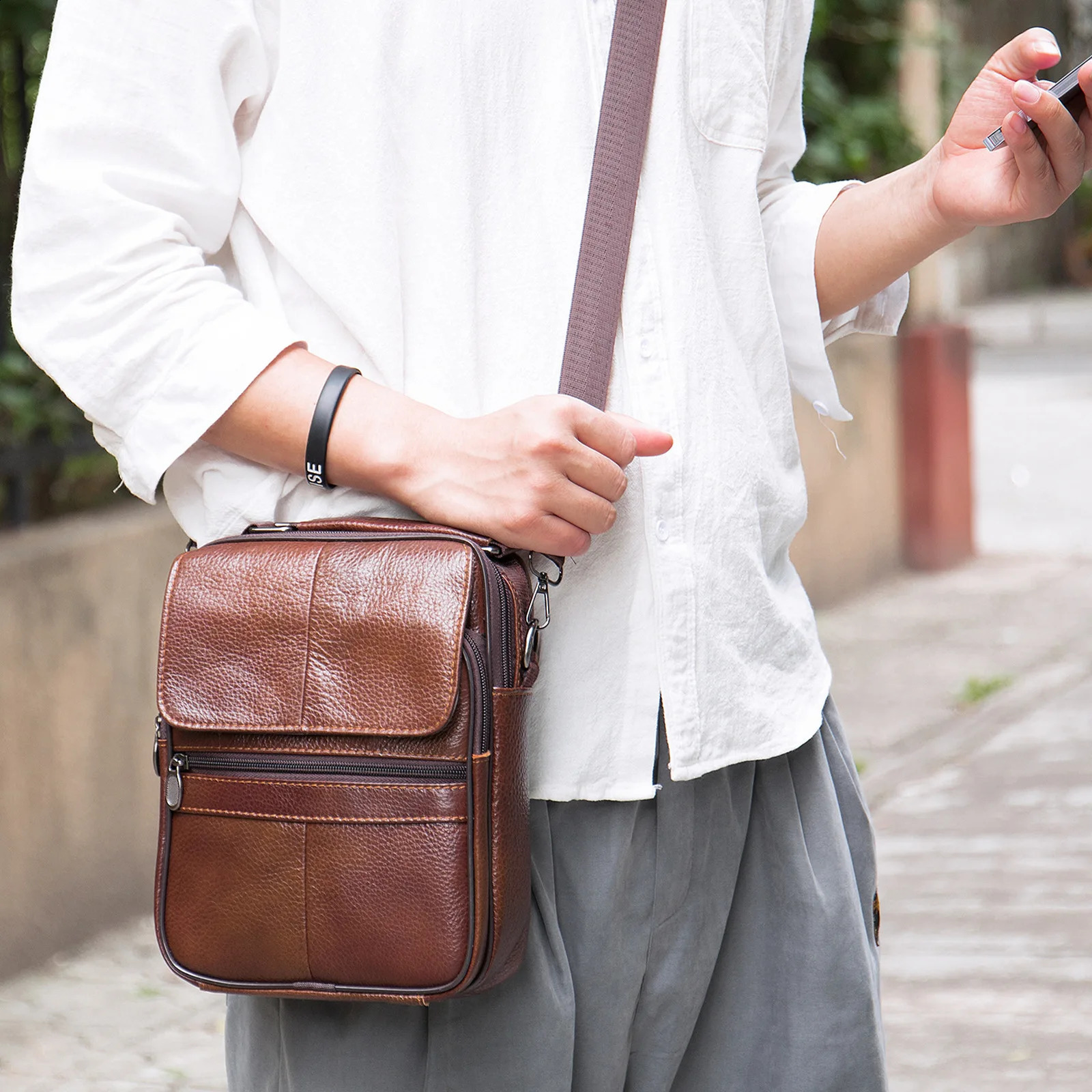 Genuine Leather vertical crossbody bag for men cowhide singleshoulder high quality casual business and trendy message 251018