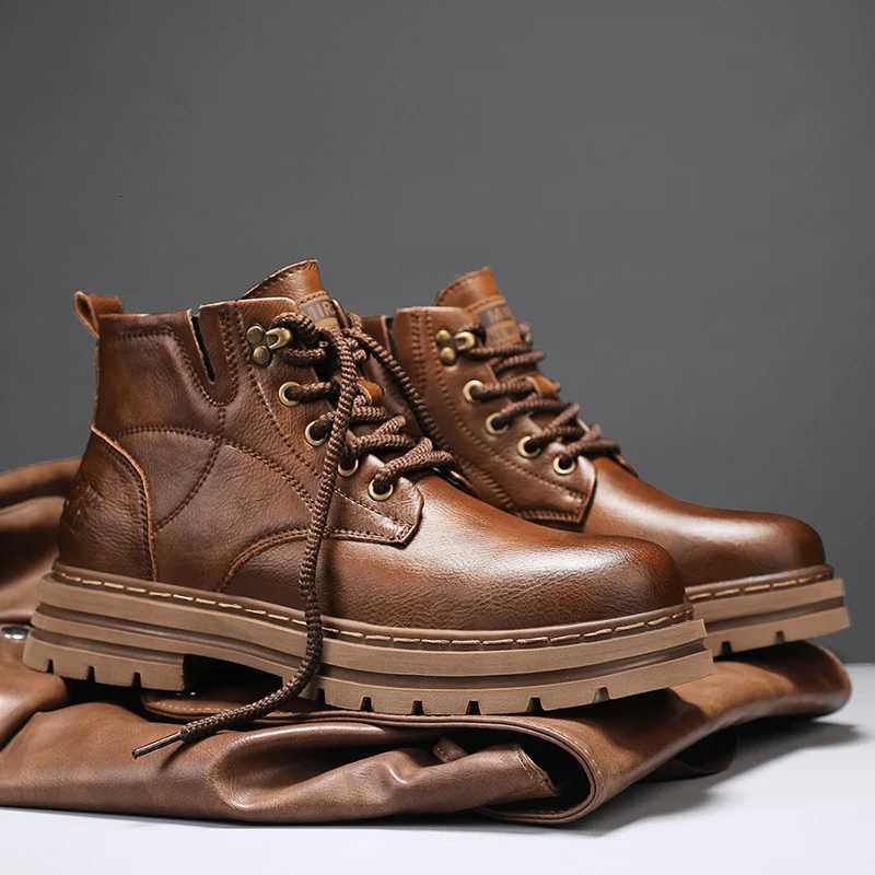 Luxury Brand Mens LaceUp Shoes Winter Classic Mens High Top Boots Man Korean Version Casual Shoes Male Leather Fashion Boots W251024