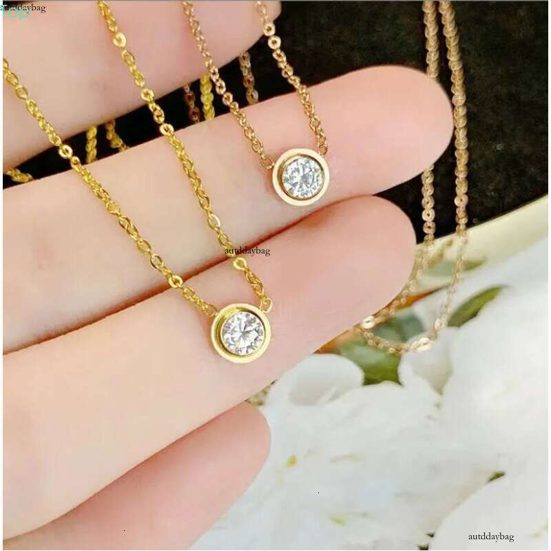 Simple Fashion Solitaire Pendant Women Jewelry Sterling Sier Rose Gold Plated 5A Cubic Zircon Emerald Ruby Party Girl Wedding Clavicle Necklace Gift