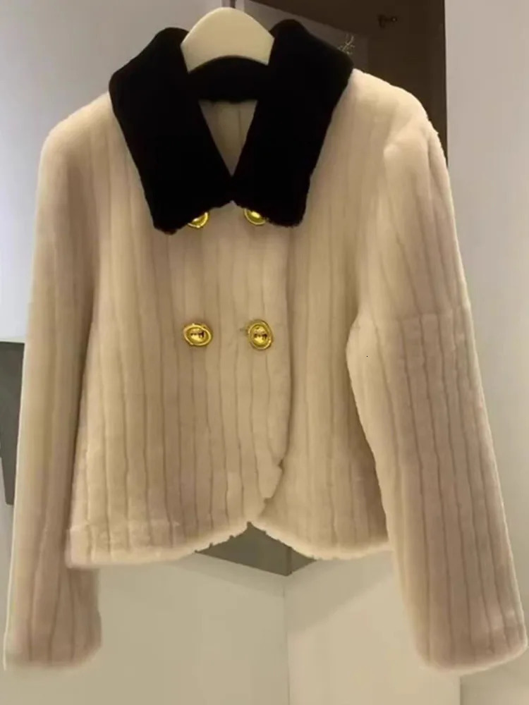 Women Short Lamb Cashmere Jacket Autumn Winter Fur Coat French Small Fragrance HighEnd Thick Warm Lapel Collar Outerwear 251021