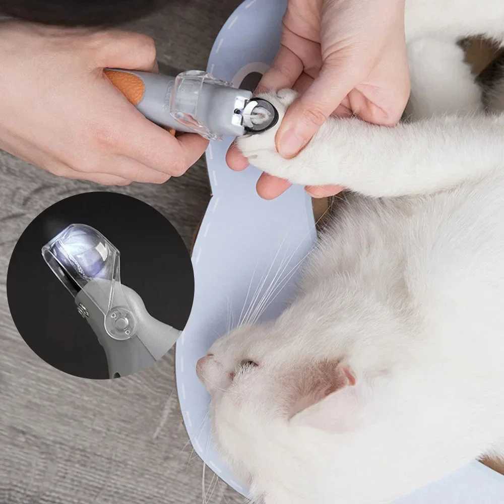 Professional Pet Nail Clipper Scissors With LED Light Cat Dog Nail Clippers Tool Scissors Nail Toeclaw Cutter Scissors Pet Suppl Z202510241