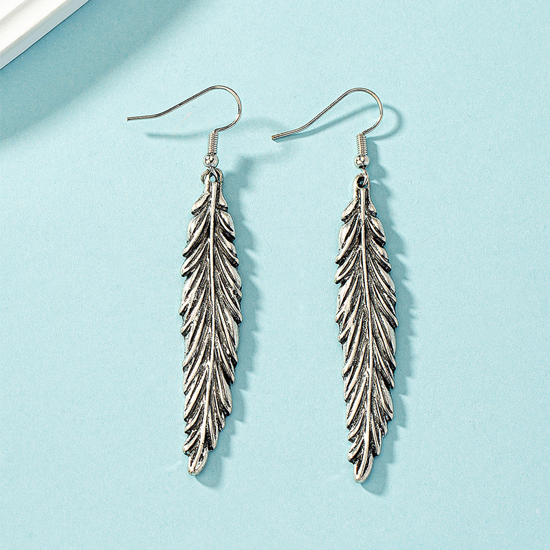 Designer earrings Luxury earrings feather pendant earrings silver needle inlaid with diamonds zircon light luxury metal earrings diamond earrings free