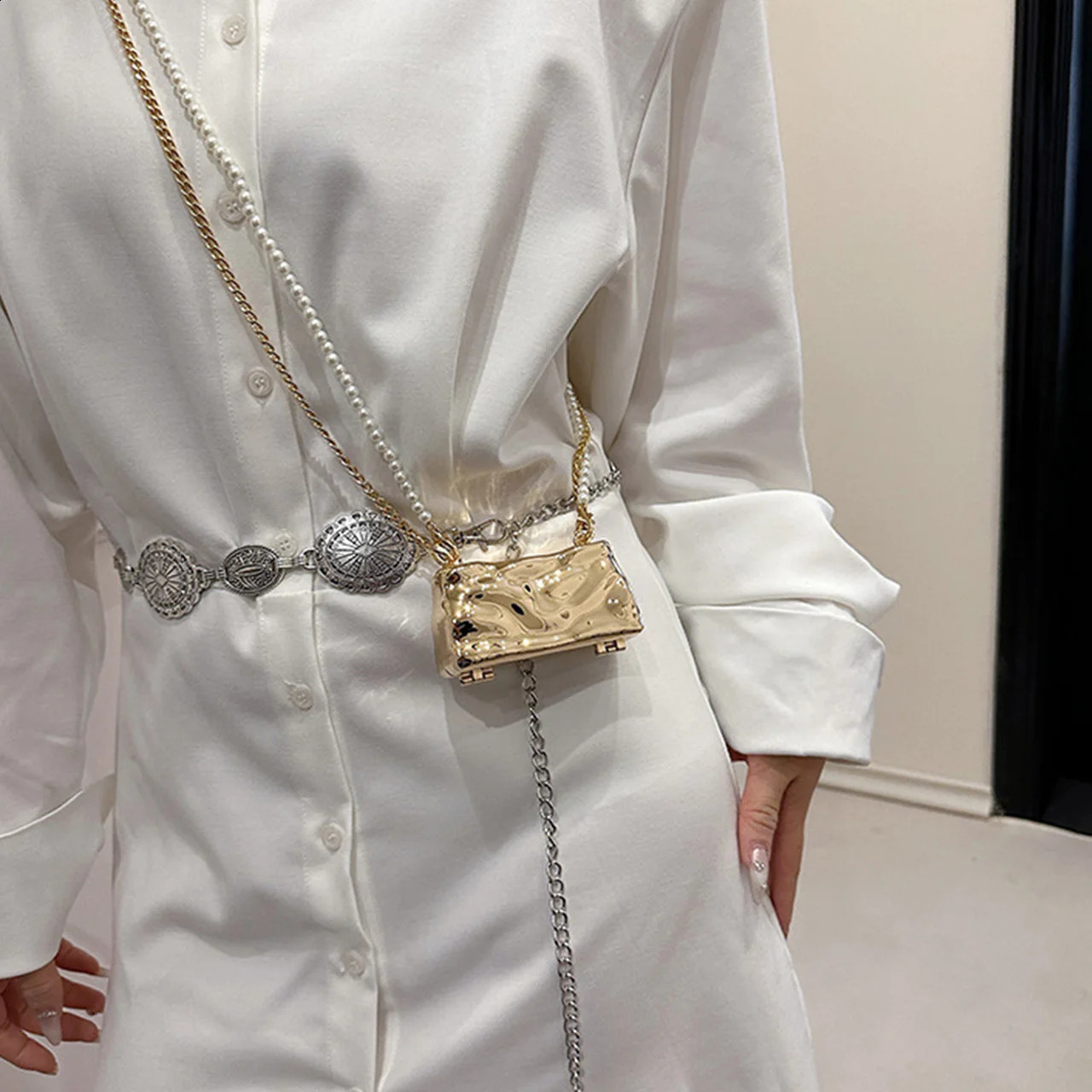 Metal Mini Bag for Women 2024 Fashion Ice Crack Pearl Chain Mouth Red Shoulder 251018