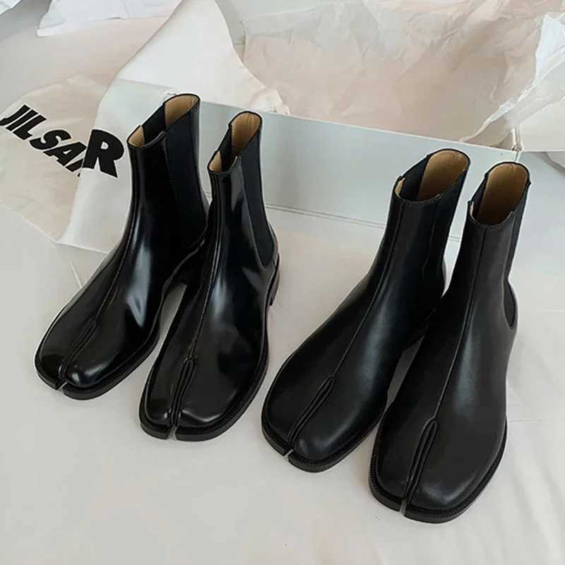 Retro Split Toe Ankle Boots Woman ShinyMatte Leather Shoes Tabi Ninja Chelsea Botas Mujer Low Heels Trotters Booties Winter W251024