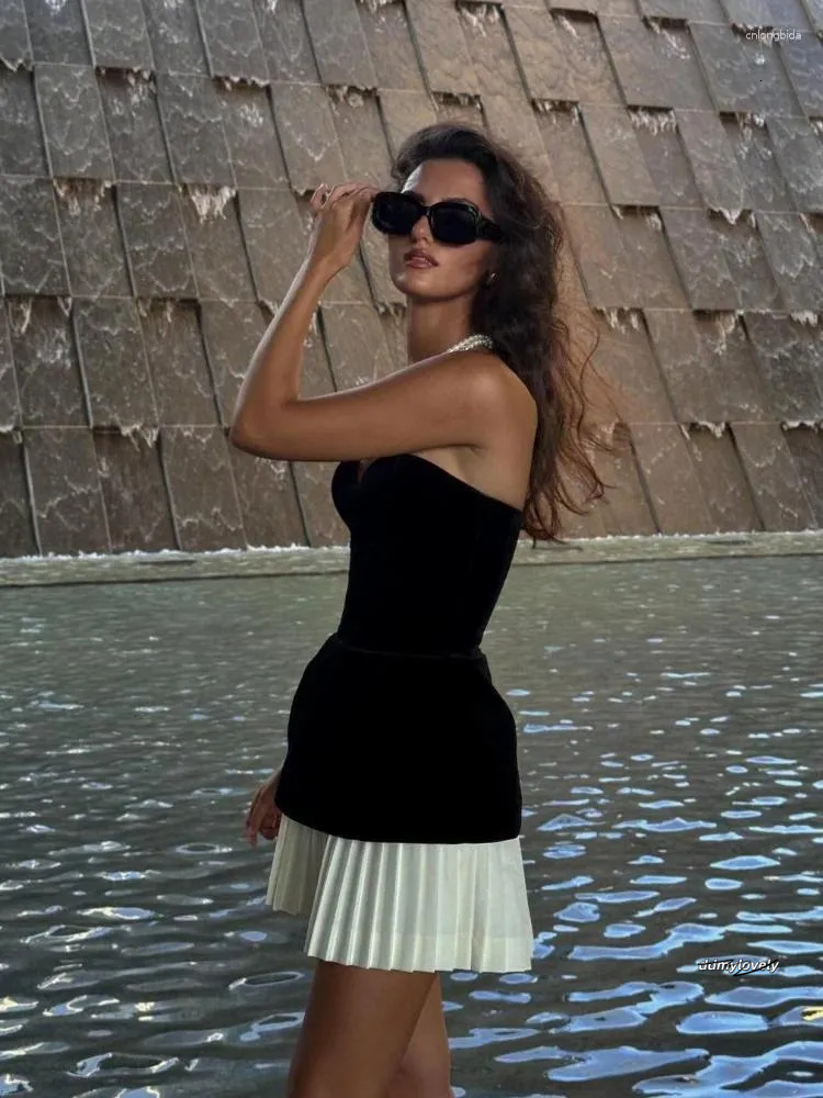 Casual Dresses Sexy Strapless Veet Solid Mini Dress Elegant Off Shoulder Backless Bodycon Vestidos 2024 Women Evening Party Gown Ddmylovely