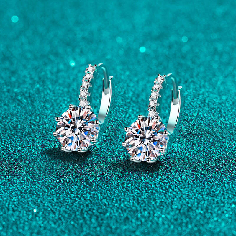 DHCollections-- Pure Sier Women's Small and Exquisite Pt950 Gold Plated Straight Earrings Moissanite Ear Clips