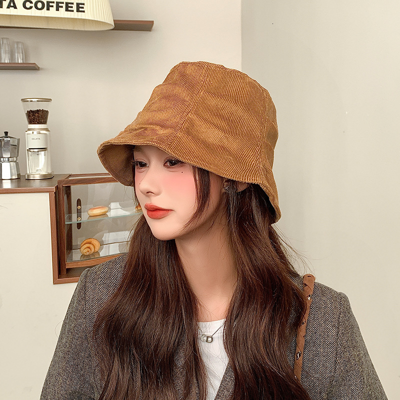 Brown Wrinkled Corduroy Fisherman for Women, Autumn and Winter Casual Versatile Face-Slimming Bare-Faced Bucket Hat