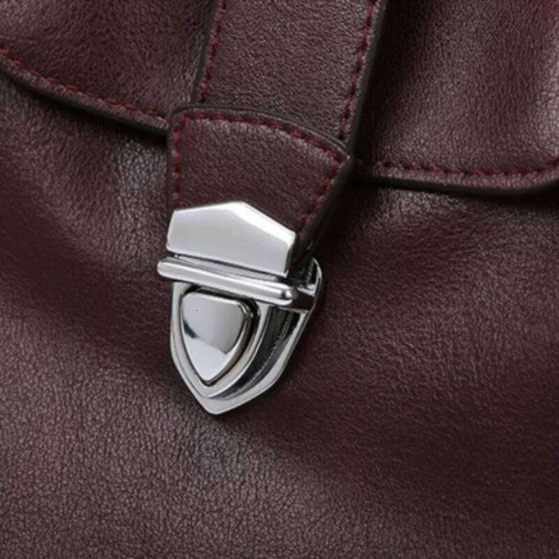 Pure Color Large Soft Handbag For Ladies Artificial Leather Flap Tote Classic Versatile Shoulder Bag Commuting Travel Bags