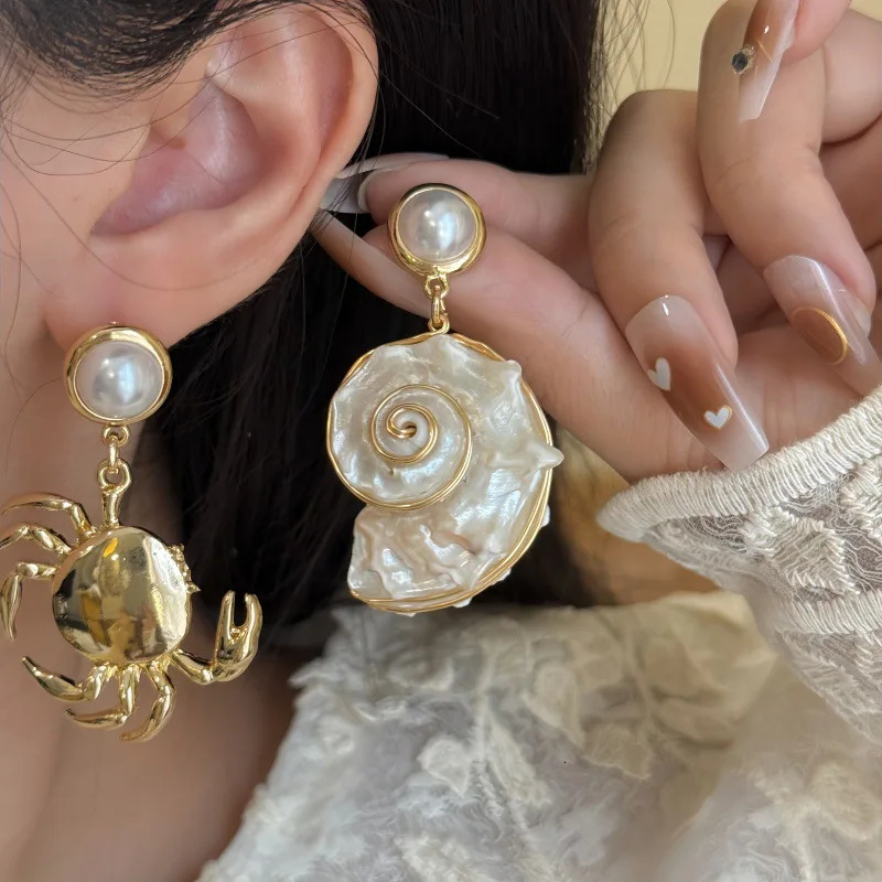 HangZhi Shell Conch Crab Asymmetric Drop Earring Summer Beach Vacation Vintage INS Vacay Vibes Personalized Jewelry 251016