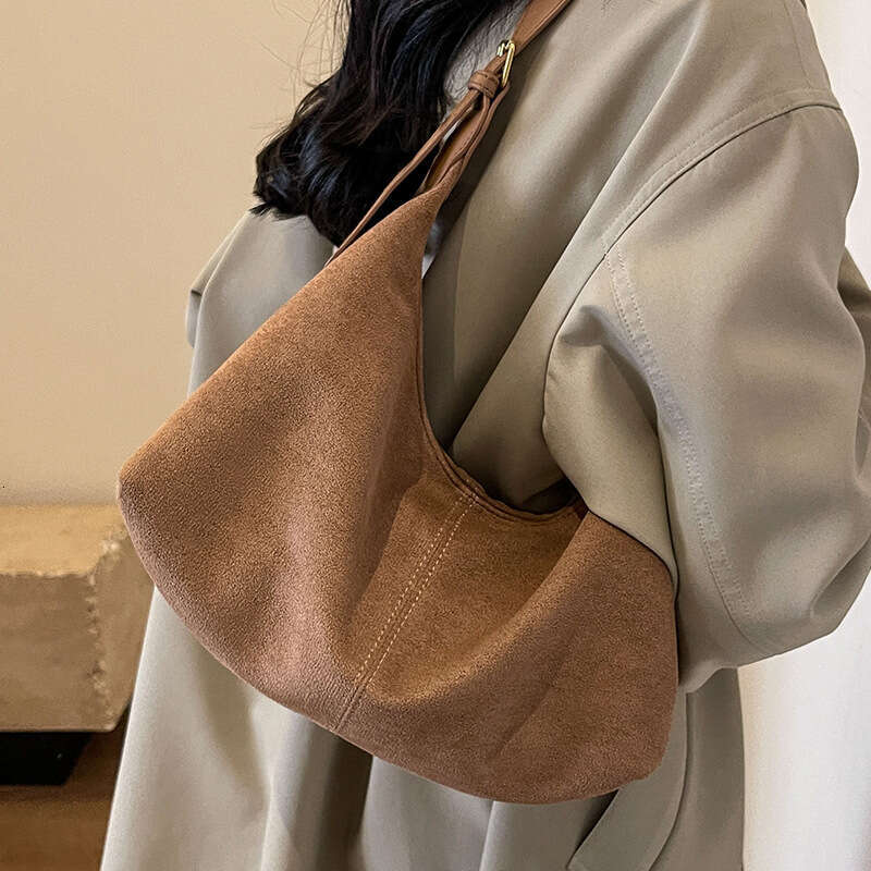 2023 New Autumn Winter Versatile Matte Women, Large Capacity Shoulder Crossbody Bag, Suitable for Class and Commuting, Tote Bag