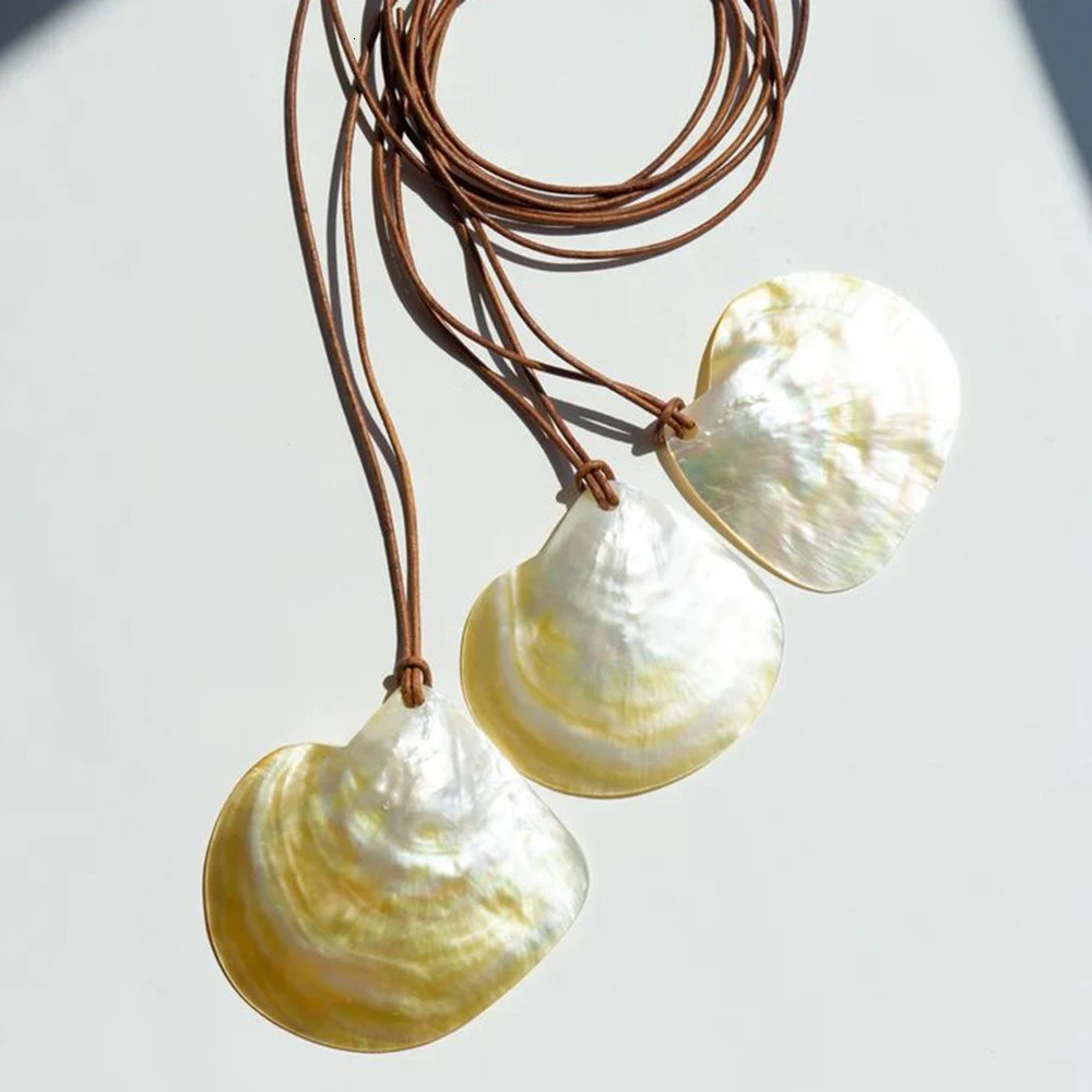 Vintage Exaggerated Shell Necklace Leather Rope Adjustable Necklace Bohemian Jewelry for Lady 251016