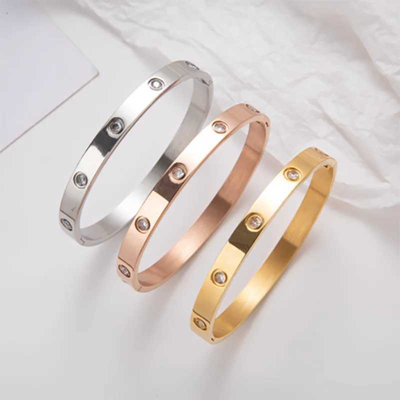 Stainless Steel Bracelets On Hand 6mm 4mm Bangles For Women Jewelry Lady Girl Womens Fashion Rhinestone Titanium Designer GiftsW251024