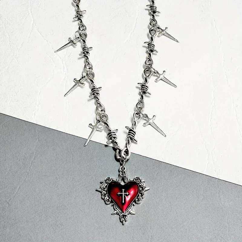 Gothic Punk Style Thorn Wrapped Cross Heart Pendant Necklace Womens Personalized Trendy Accessories Jewelry 251023