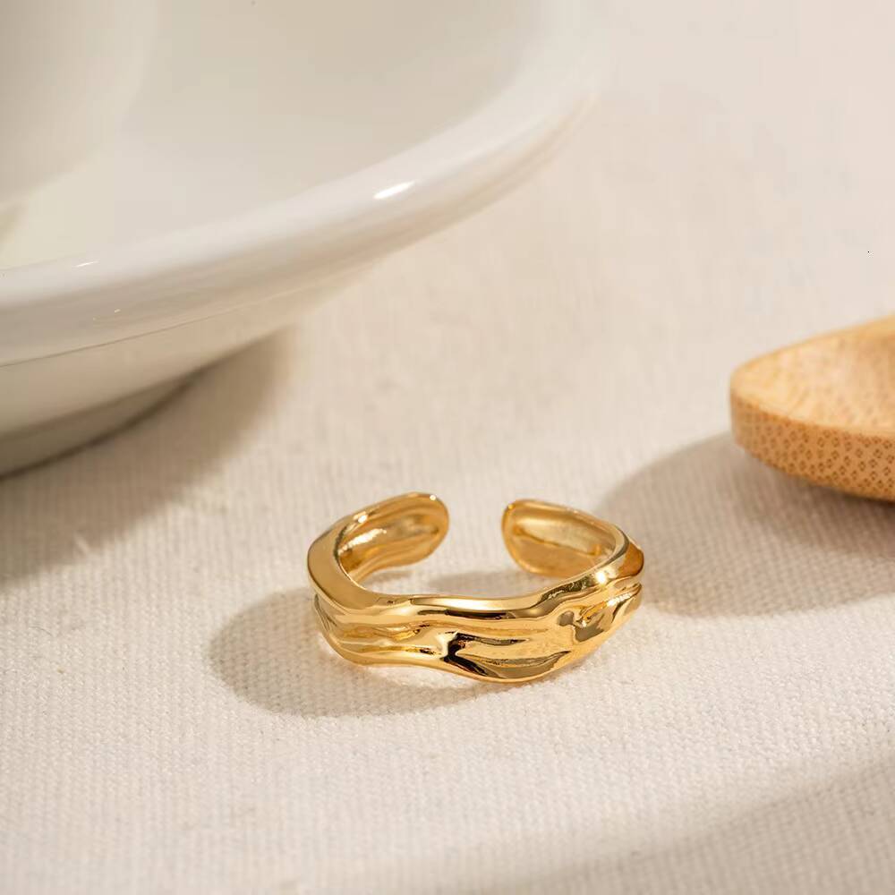 Manufacturer Wholesale Light Luxury Niche SnakeShaped Design Pleated Stacked 18 Gold Open Ring