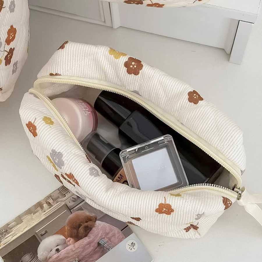 1pcs Cute Quilted Makeup Bag Women Zipper Cosmetic Organizer Cloth Handbag Box Shape Portable Toiletry Case for GirlsT251024