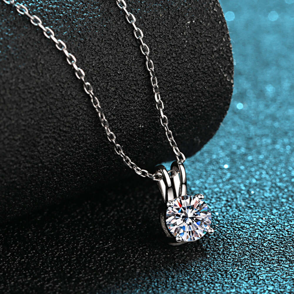 DHCollections-- S Pure Sier Four-Prong Women 80 Points Moissanite Rabbit Ear Knot Necklace Simulated Dia Collarbone Chain Straight